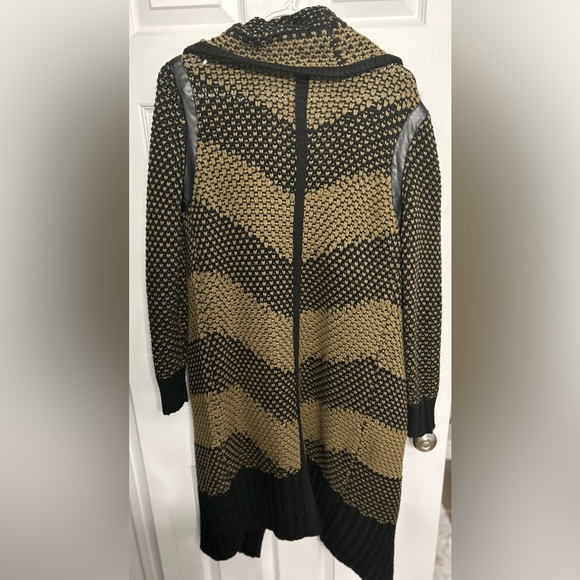 Dynamite Brown and Black Long Knit Shacket Sweater - Picture 3 of 6